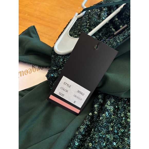 Women's La Femme Green Sequin Gown Size 8 - Picture 6 of 7